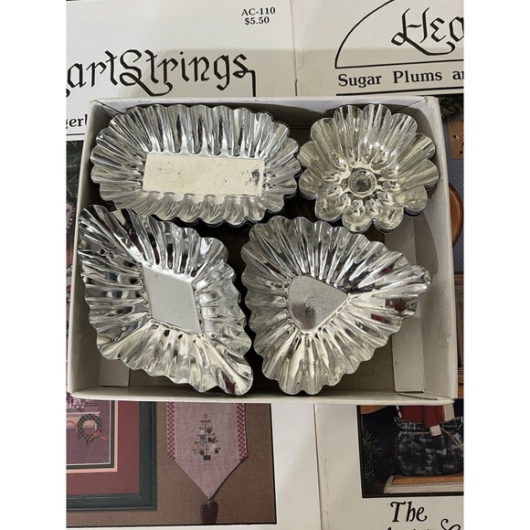 8 Heartstrings Pat Thode Designer Cross Stitch Christmas Ornament Tin Collection - Picture 4 of 6